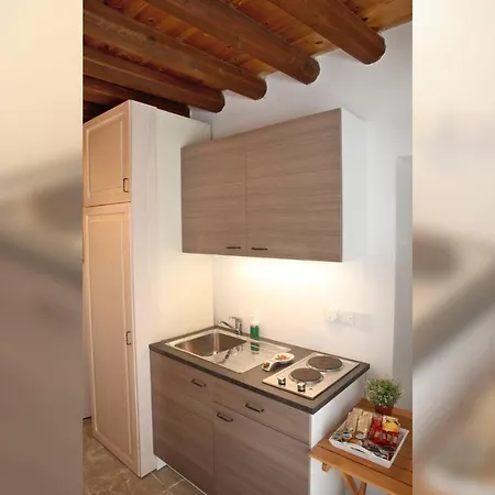 Imagine Your Family Renting This Traditional Stone Built Cottage, Nicosia 1003 فيلة