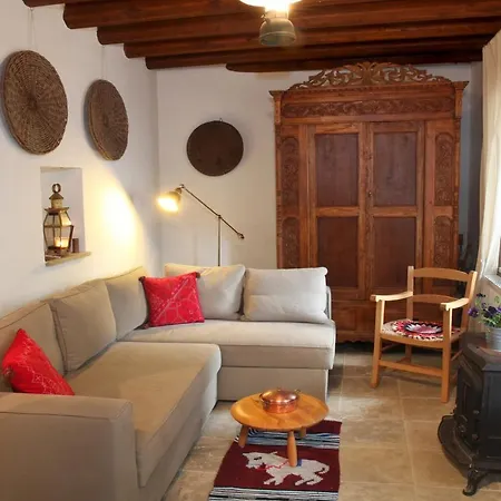فيلة Imagine Your Family Renting This Traditional Stone Built Cottage, Nicosia 1003 *